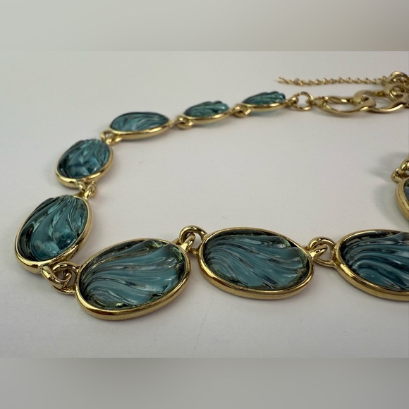 Vintage beach goddess faux gripoux/ cabochon  necklace - Picture 10 of 13